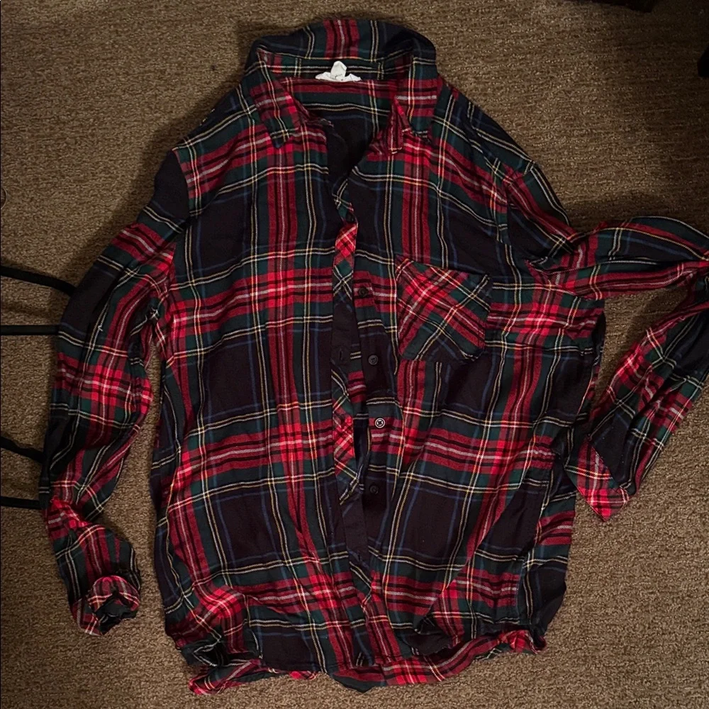 beachlunchlounge Women's Red and Black Plaid Button Down Shirt - Picture 1 of 7